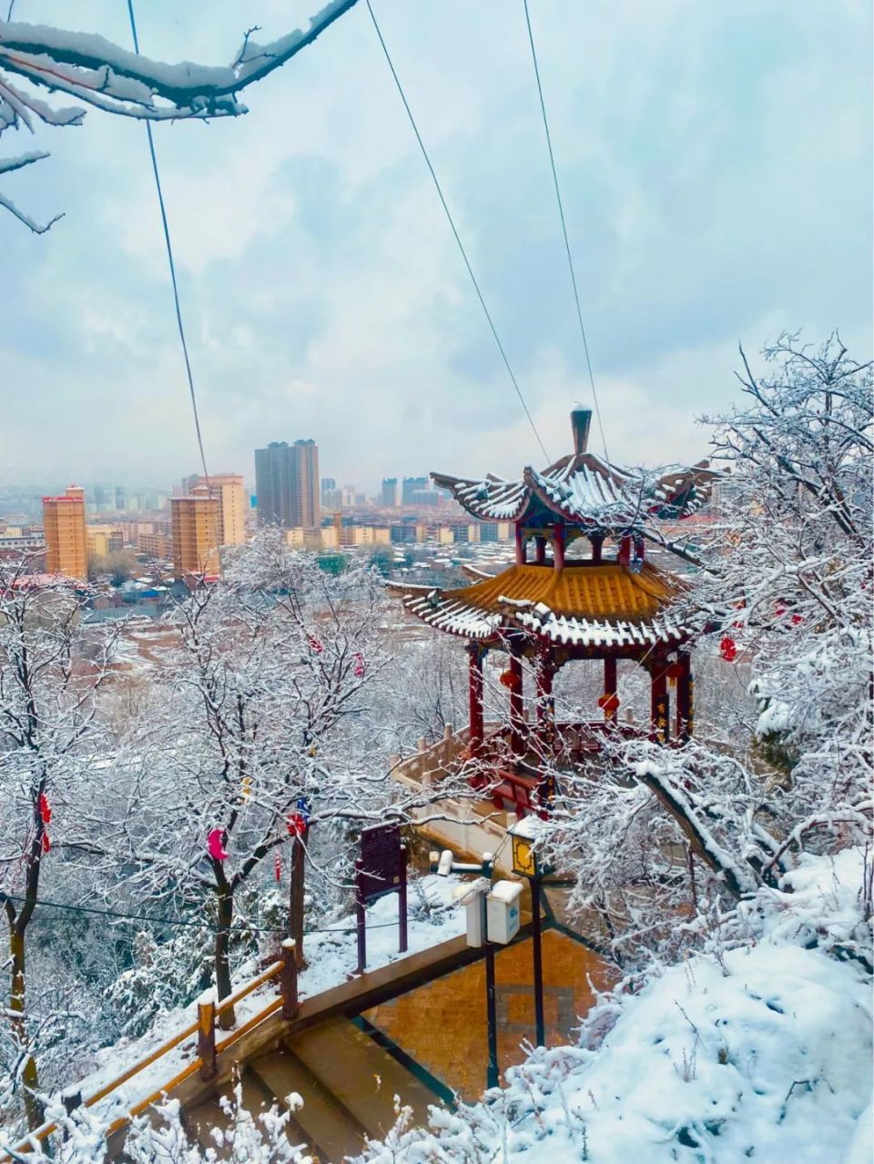 临洮岳麓山雪景