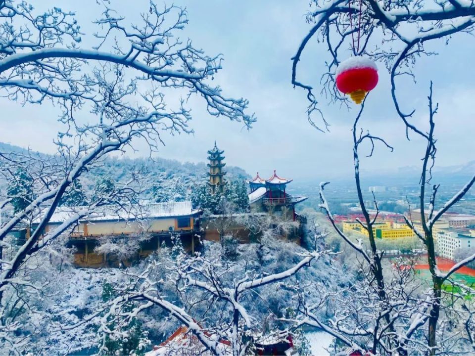 临洮岳麓山雪景