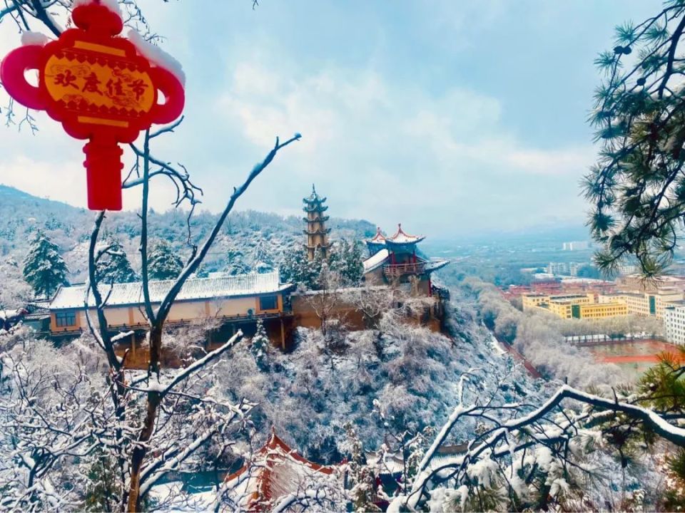 临洮岳麓山雪景