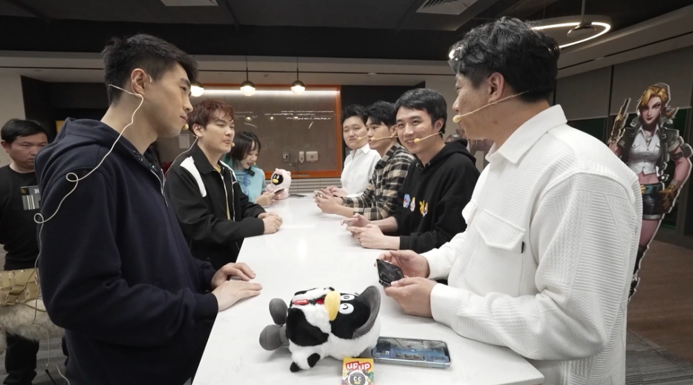 神秘嘉宾探班天美工作室,《合金弹头:觉醒》4月18日早8点全平台上线!