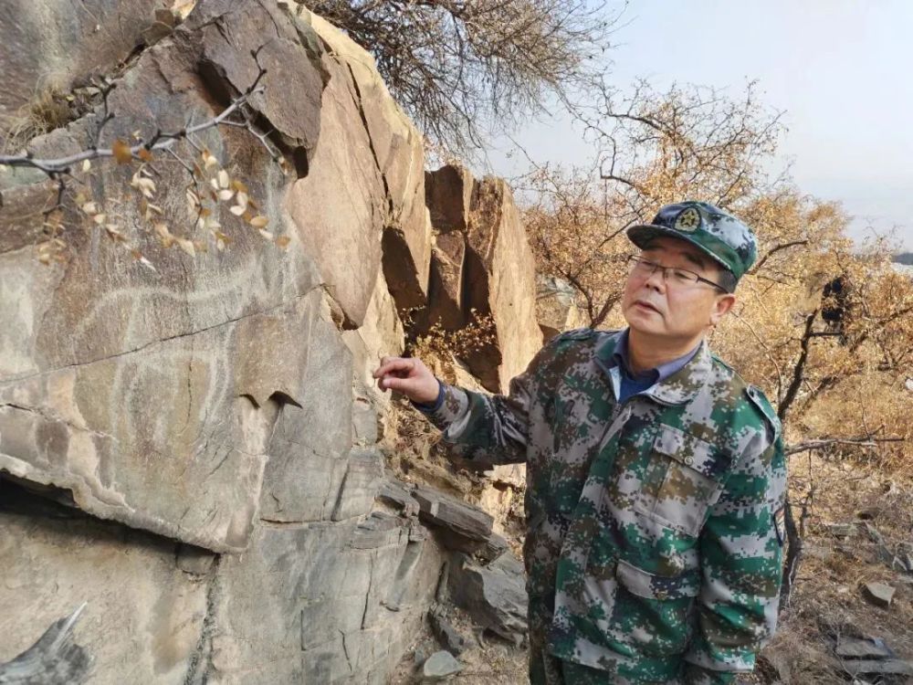 北武当庙的维修和贺兰山岩画的保护与研究工作,为研究石嘴山在各个