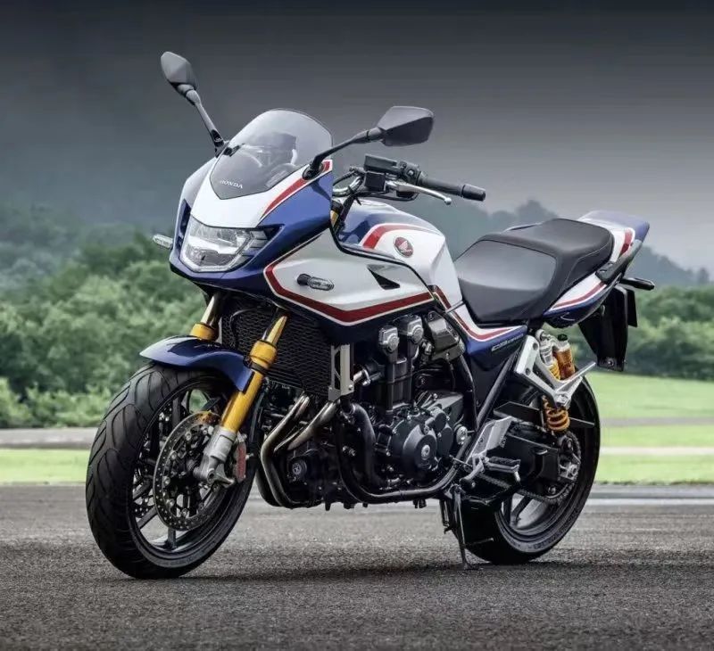 越来越多的四缸车相继停产,本田的cb1100已经在2021年停产了,不知道cb