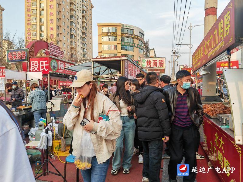 延吉市新村夜市重启 再次点燃城市"夜经济"_腾讯新闻