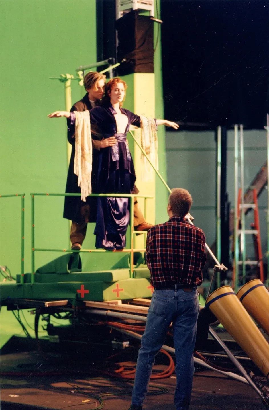 2个亿的视觉制作完美主义的结晶卡梅隆坚持认为,杰克必须死,因为这是