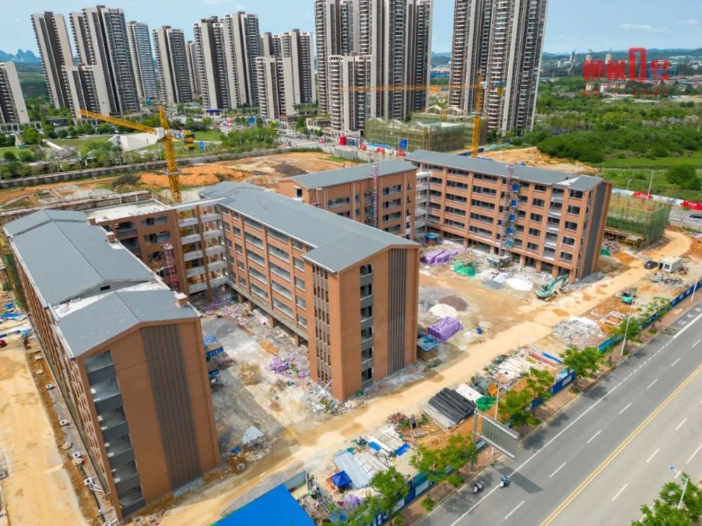 柳州市第十五中学本部滨江西校区将于今年9月开学启用