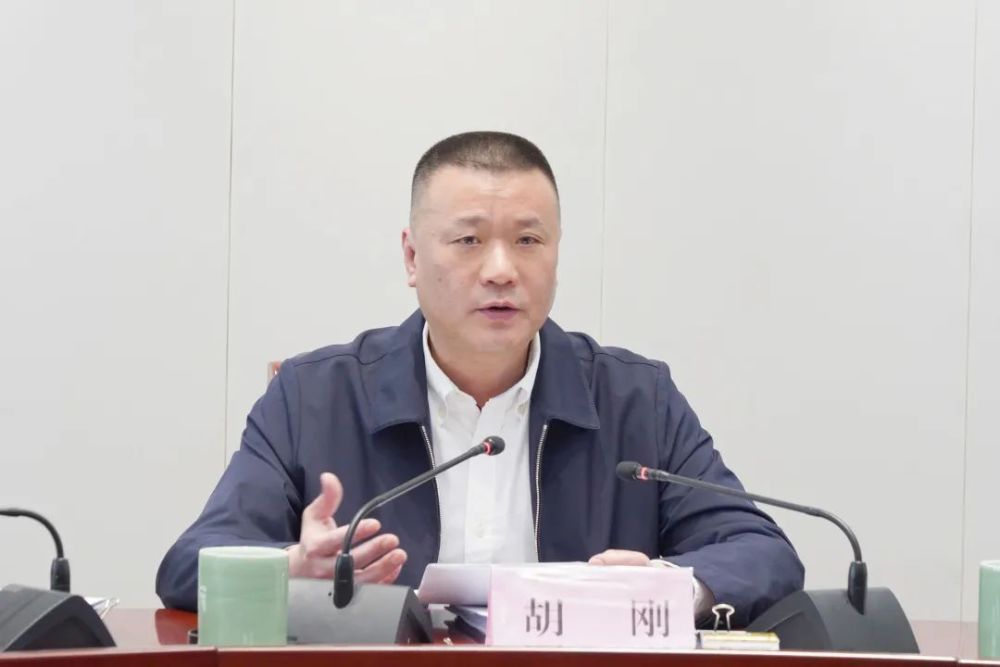 遂昌召开县委常委会会议暨“三个年”“五大比拼”推进会丨胡刚主持并讲话_腾讯新闻