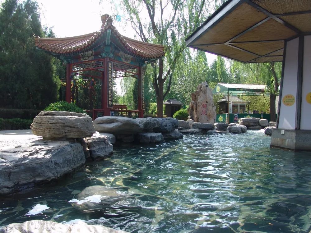 九华山庄室外温泉然章花园然章花园作为国家全域旅游示范区,昌平素有"