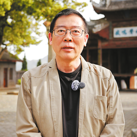 程绍武坚持文化铸魂推动文旅融合