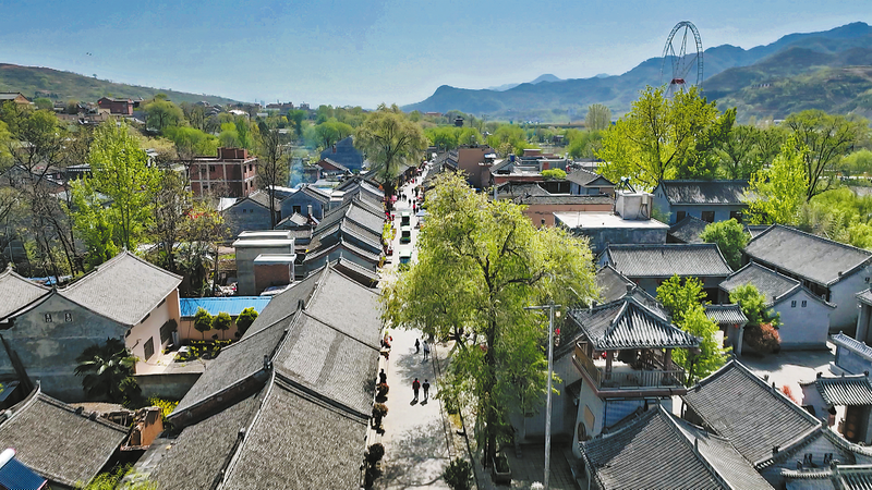 中国作家杂志社三任主编聚首商洛访棣花古镇话文学发展