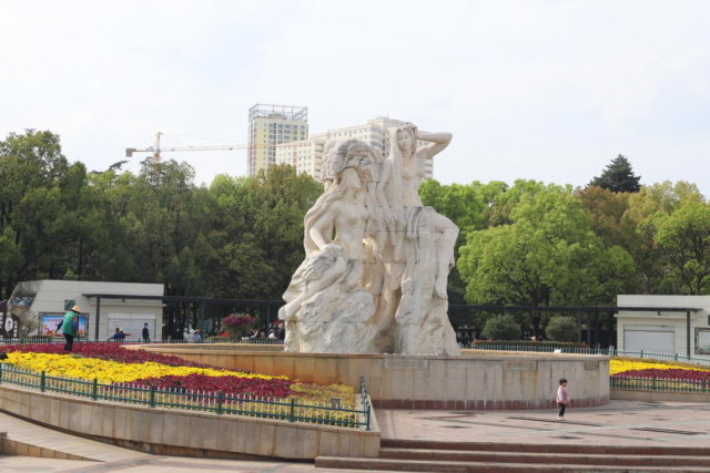 麒麟区珠江源广场改造建设:丰富公园内涵 提升城市品质