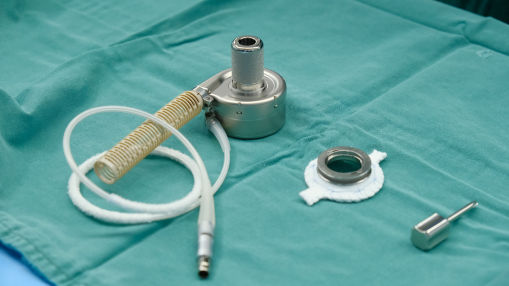 福建首例全球最小全磁悬浮人工心脏植入者出院