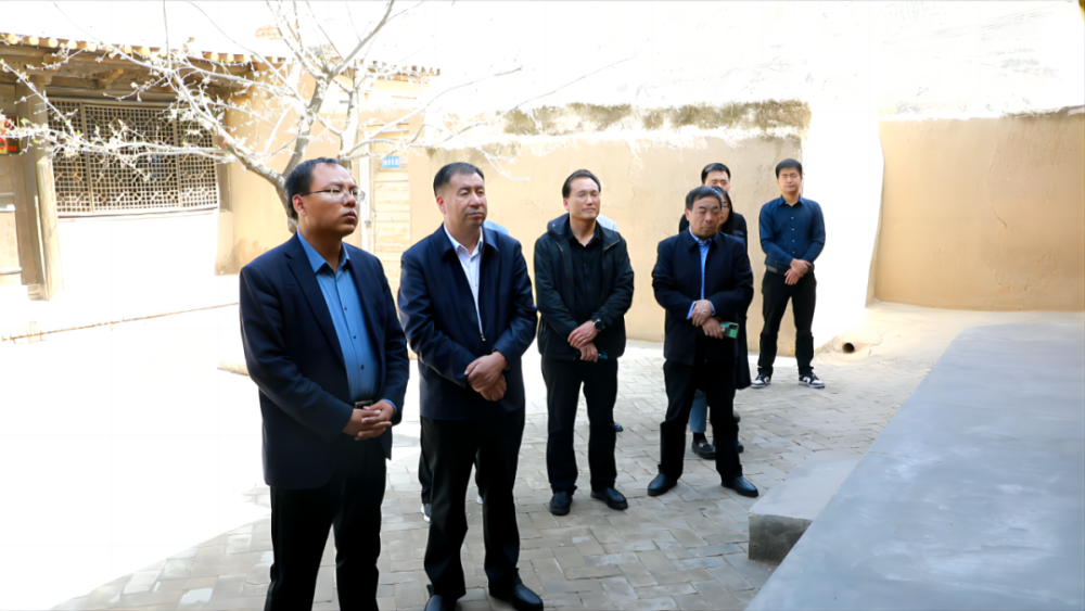 4月12日,民勤县委副书记,县长焦三牛一行到东乡县调研巩固拓展脱贫