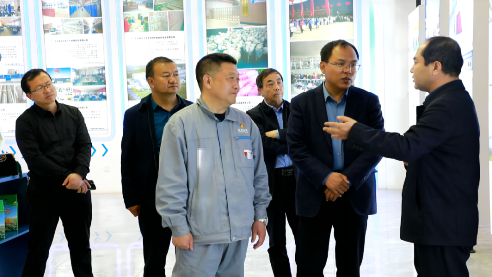 4月12日,民勤县委副书记,县长焦三牛一行到东乡县调研巩固拓展脱贫