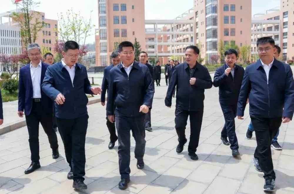 山村,云南师范大学附属镇雄中学,大雄古邦水体公园,塘房镇长岭煤矿