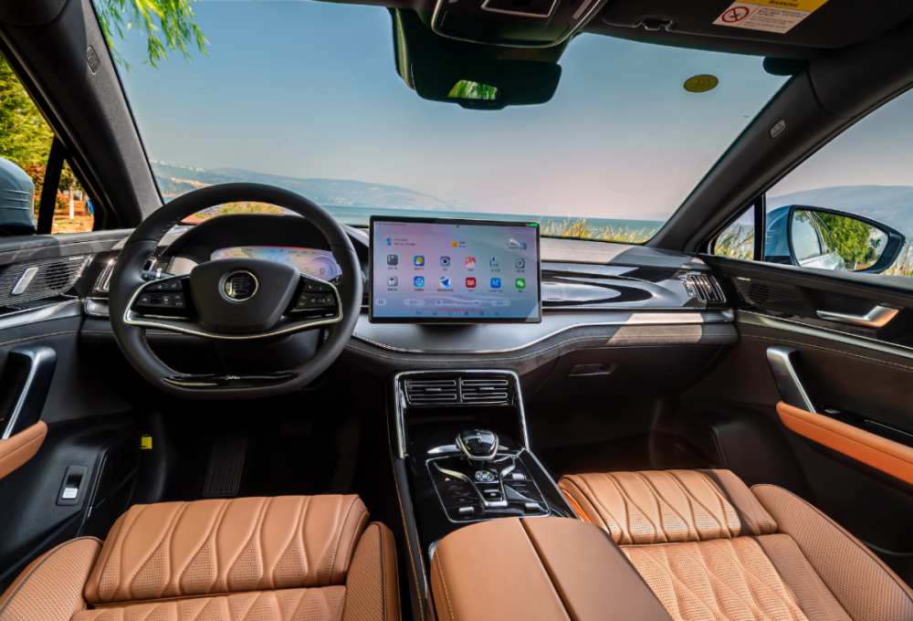 深度试驾比亚迪全方位打造冠军试驾唐dmi冠军版