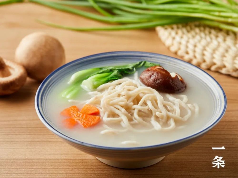 央视推荐的顺德鱼面,鱼骨汤底,1斤鱼肉做成,劲道,鲜爽!_腾讯新闻