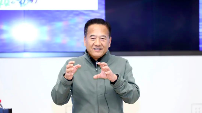 北生所所长王晓东最新访谈：在清华大学开设“晓东科启”项目，“将引导同学把科研转化为产业应用”_腾讯新闻
