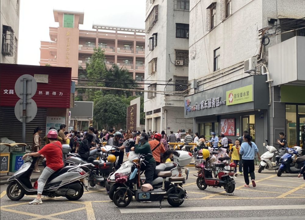 曝光开平这些随意停乱象