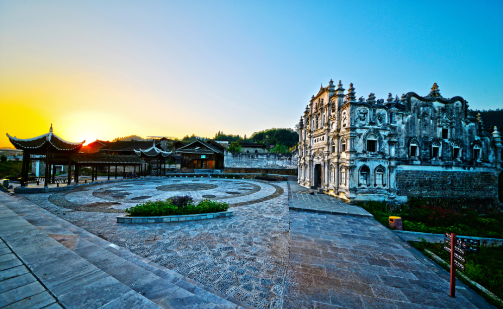 乡游黔中天柱县三门塘村春光落在江畔追一场时空之旅