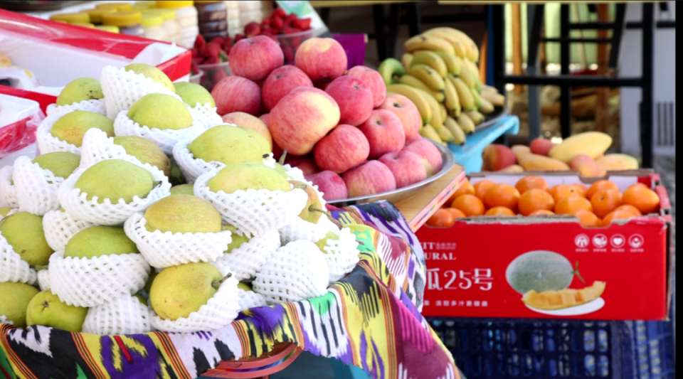 小摊点,大民生,青得里镇流动摊贩有了新"家"_腾讯新闻