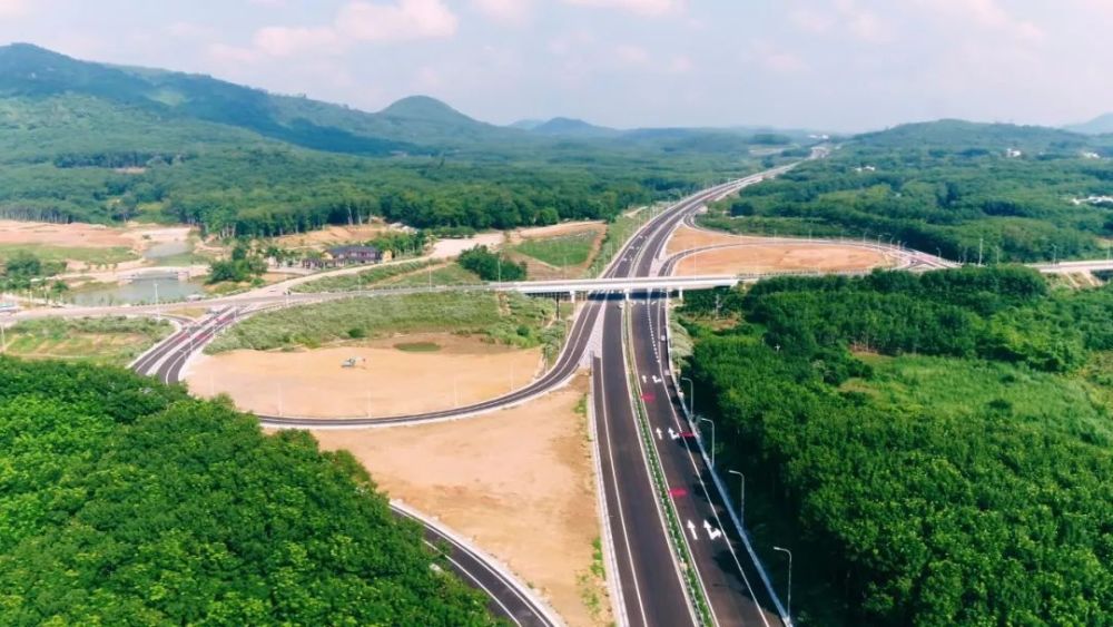 万洋高速兰洋互通.▲和庆镇木排农场至兰洋镇的木兰旅游公路.