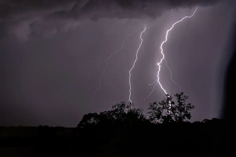 九江气温骤降16c强雷电大暴雨在路上