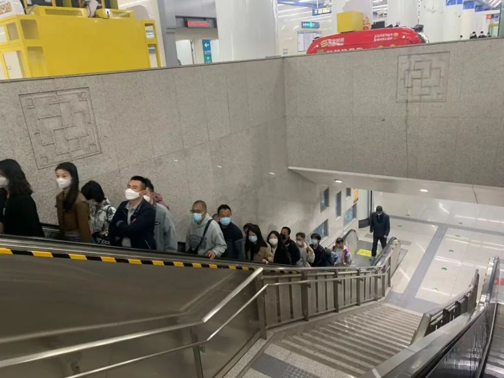 北京地铁、公交已不强制乘客戴口罩！记者探访，他们说——600262北方股份2023已更新(今日/腾讯)600262北方股份