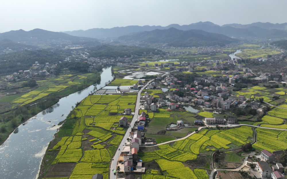 娄星区水洞底镇农村人居环境整治换村颜