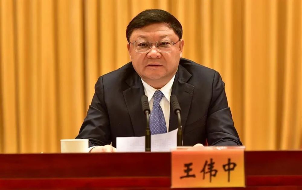 省长王伟中出席中国ic30人圆桌会,全力推动广东打造我国集成电路第三