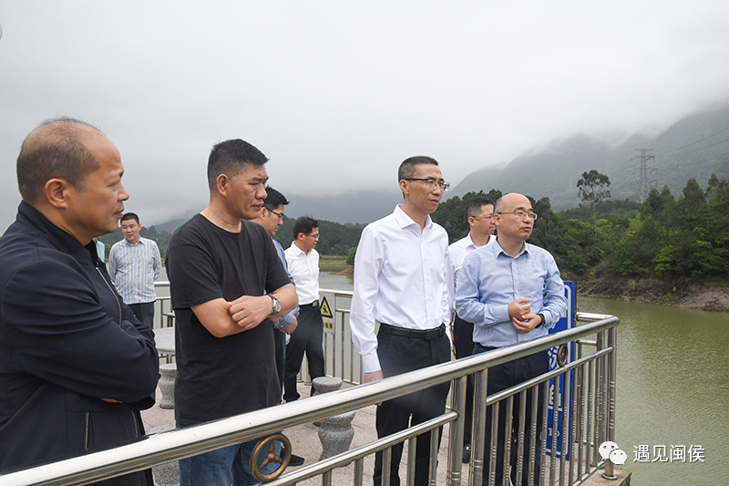 祥谦应急物资仓库检查防汛备汛工作61林若野/摄)今日,闽侯县委书记