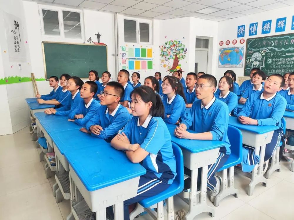 践行绿色环保理念 守护美好地球家园——金塔县第四中学开展"世界地球