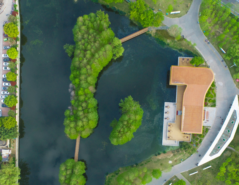 "希望通过昭义书院读书房的建设,将城市书房的惠民底色更加鲜明地展示