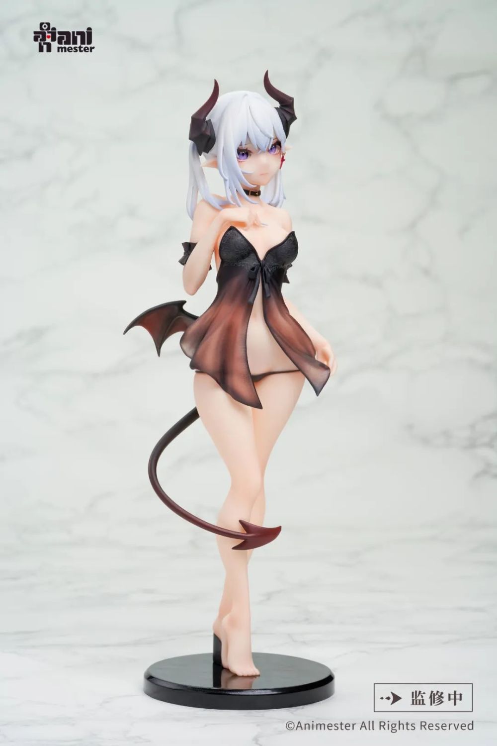 28cm,尺寸并不算小这款小恶魔lilith手办采用了1/6的比例官图鉴赏涛哥