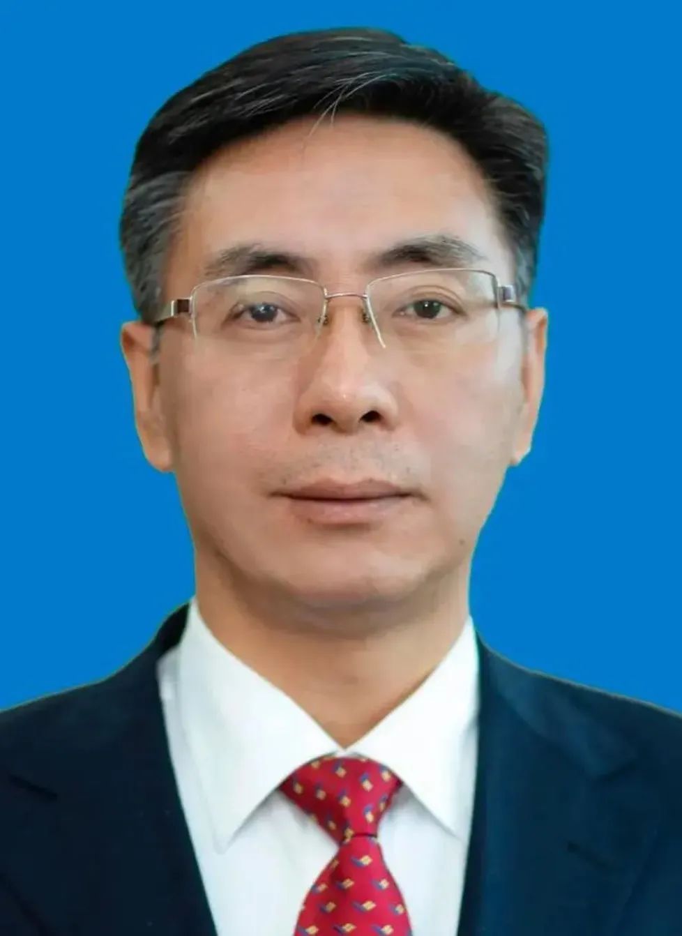 沈波简历沈波,男,汉族,1968年2月生,中共党员,大学,工程硕士.