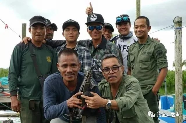 为钓鱼摆过地摊，路亚领军人物——龚磊，是怎么炼成的？_腾讯新闻