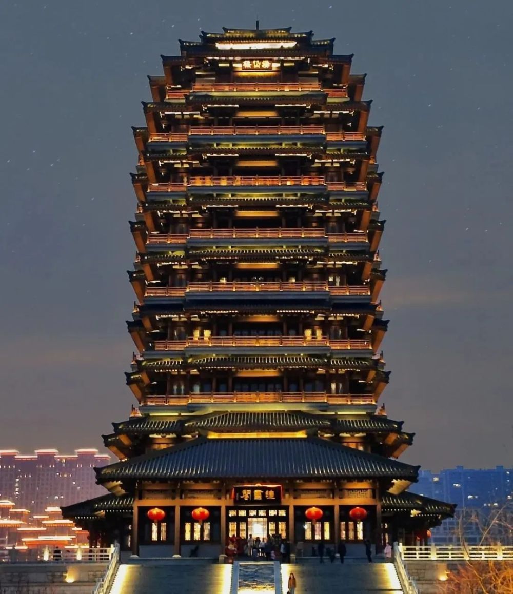 远离市中心，开业首日涌进5000多人！10年了，“最美书店”向何处去？_腾讯新闻