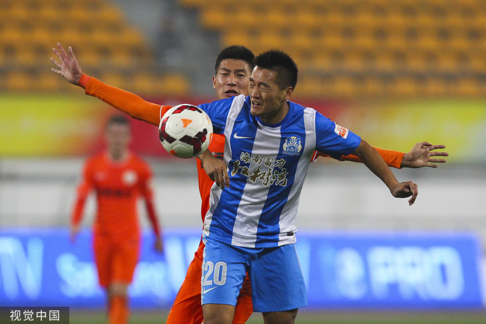 "麒麟兄弟"找父母合影,球迷笑称冯潇霆赵旭日_腾讯新闻