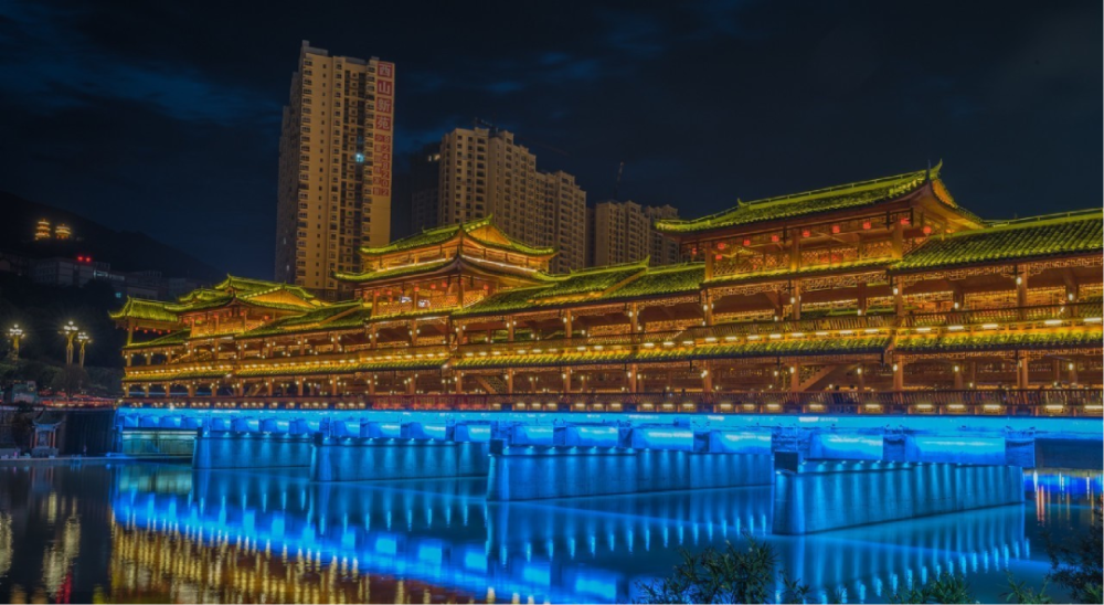 百子桥打卡一批桥城地标夜晚到石板古街,踏一块青石,听一个故事,品味
