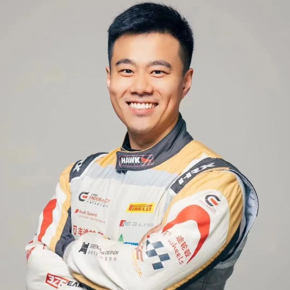 人称"杨慢慢"m for 杨硕,姜佳伟是cec老牌车手,在过去的几个赛季里一