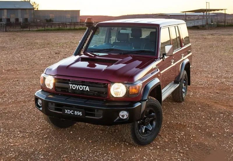 经典陆巡lc70复活28t柴油涉水喉这不比新款香