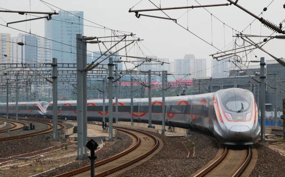 4月28日，北京局集团公司共计发送旅客133万人次