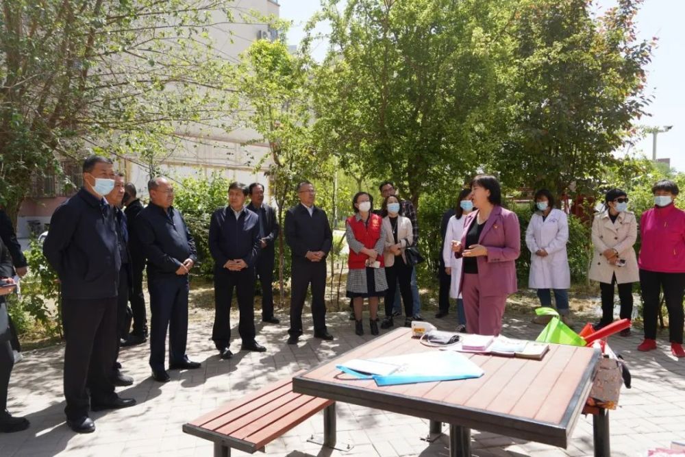 哈密市召开政协委员工作室观摩推进会