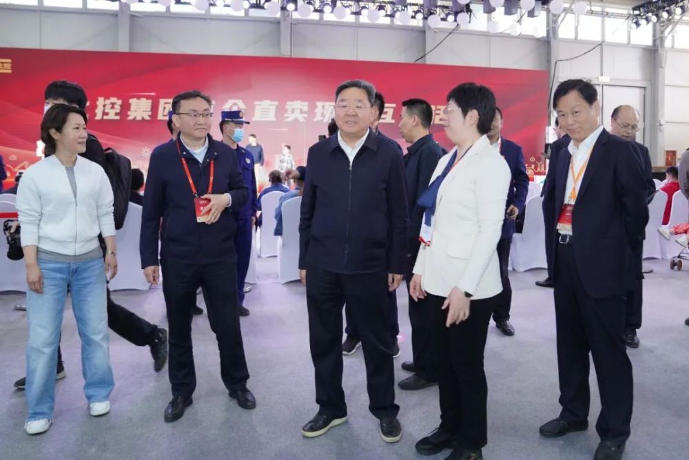 "五一"假期,首钢园区会展中心12号馆举办2023年"京企直卖——国企消费