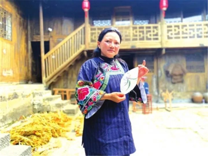 文化｜非遗传承人和他们的苗绣“理想国”_腾讯新闻