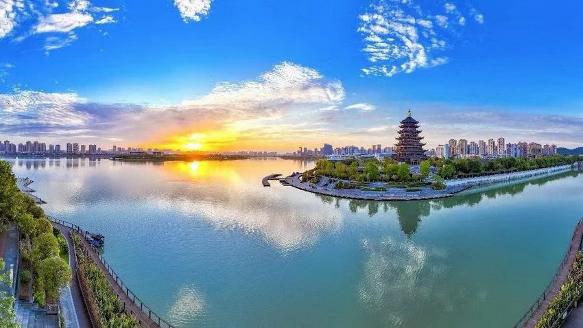 遂宁美景再次"出圈"!这次"乘上"了北京地铁_腾讯新闻