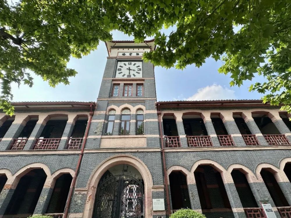 苏河明珠华东政法大学推出定制主题文化线路