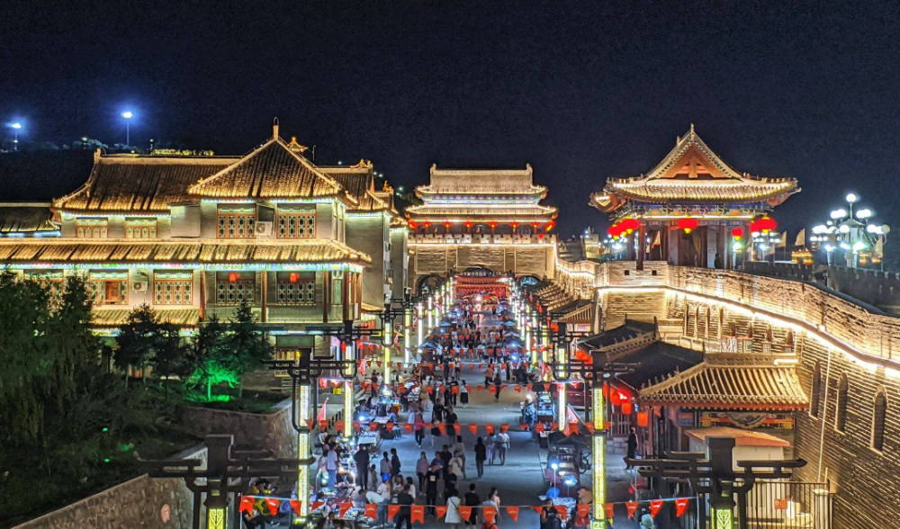 到定远营古城,定格假日好时光_腾讯新闻