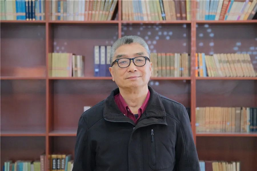 东西问镇馆之宝丨张永康战国牛虎铜案为何是中国青铜文化最后的辉煌