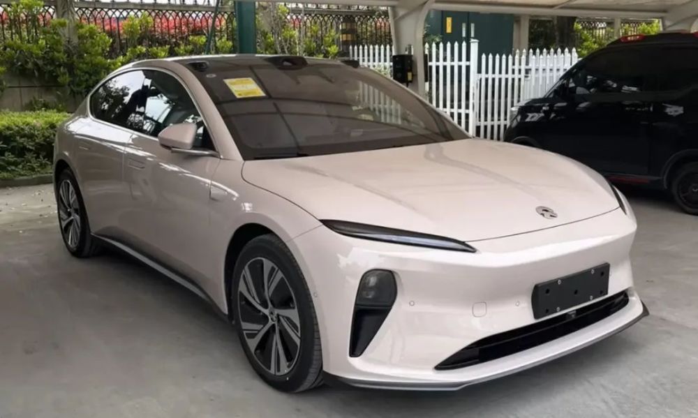 图文丨理想销量四倍于蔚来理想挺理想蔚来还有蔚来吗