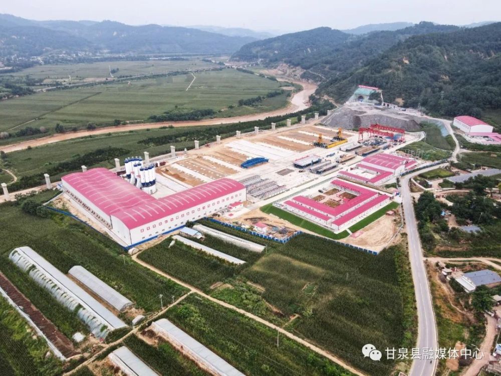 西延高铁首孔箱梁成功架设_腾讯新闻